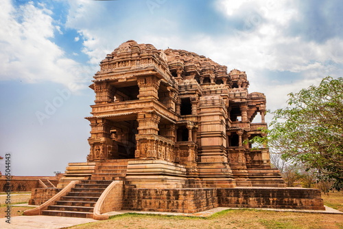 Sahastrabahu Temple or Sas-Bahu ka mandir