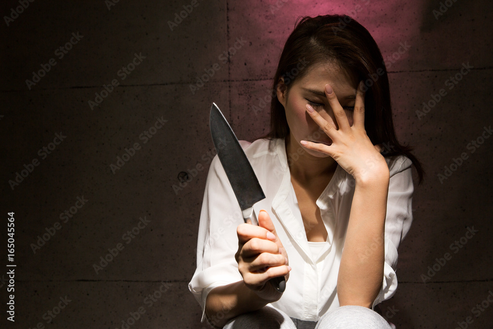 包丁を持つ女性 Stock Photo Adobe Stock