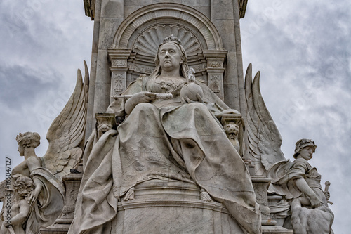 Slika na platnu queen victoria monument london detail