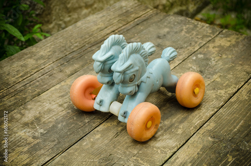 Obraz na płótnie Old vintage soviet union horse toy w salonie