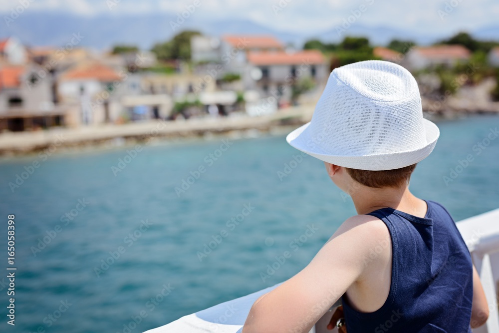 Fototapeta premium Little boy child in white hat