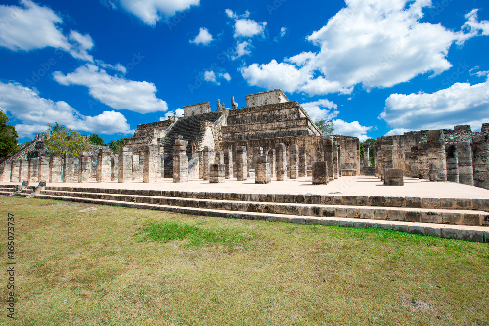 Naklejka premium Kukulkan Pyramid in Chichen Itza Site, Mexico