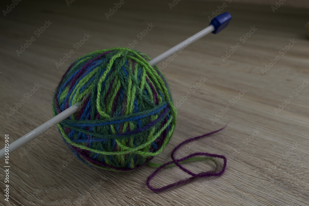 Knitting threads for wood knitting