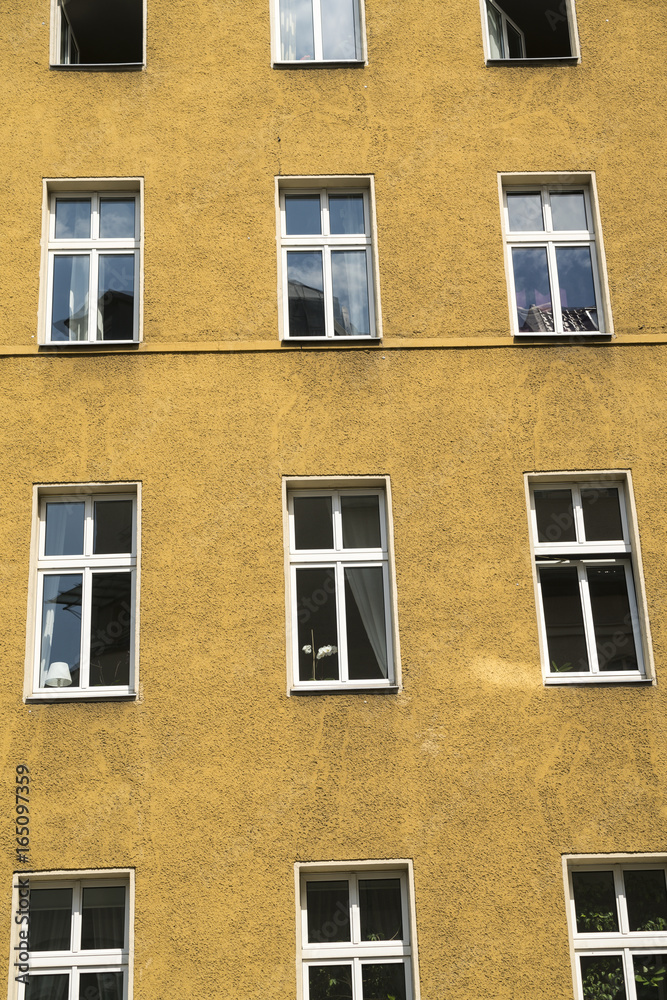 simple yellow house facade in Berlin Kreuzberg