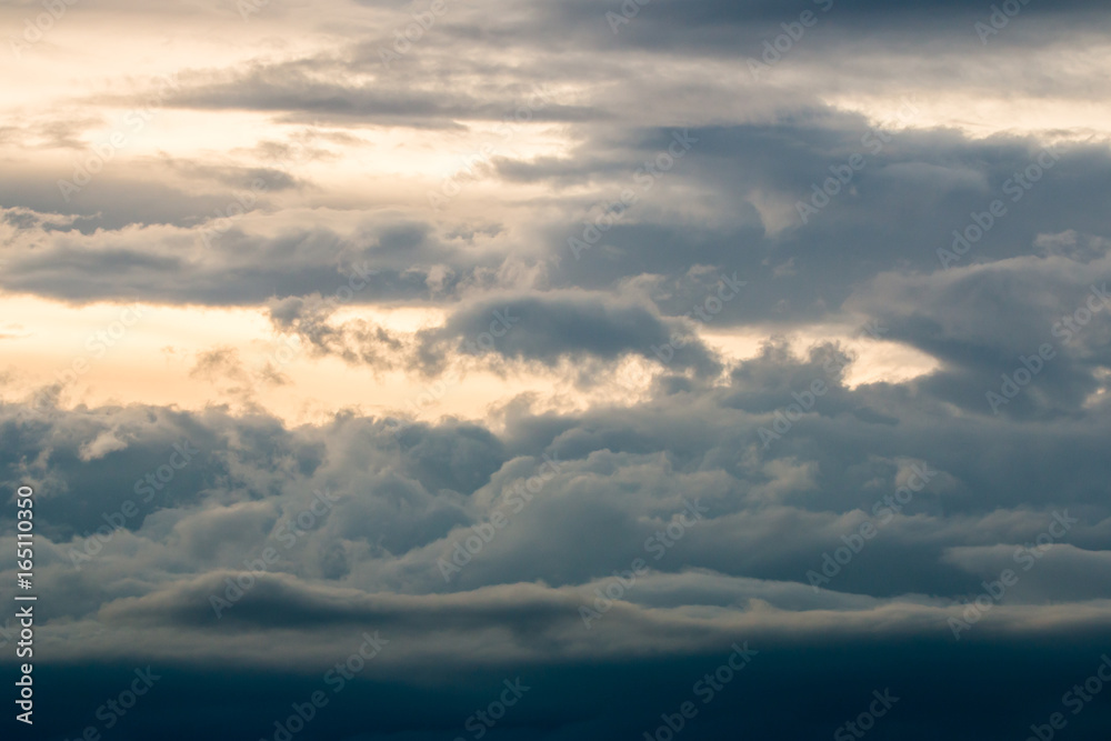 Obraz premium colorful dramatic sky with cloud at sunset
