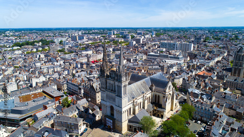 Photographie aérienne de la cathédrale Saint Maurice d'Angers