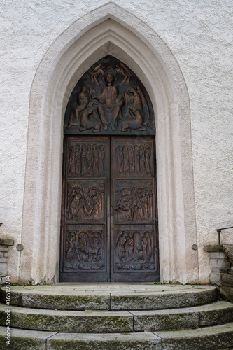 Tür in die katholische Kirche in Oberstdorf im Allgäu