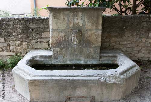 Fontaine en Provence - Pernes les Fontaines (Vaucluse) photo