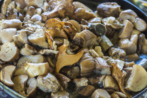 Fototapeta Naklejka Na Ścianę i Meble -  mushrooms roast 