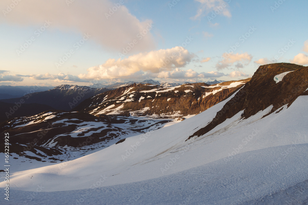 Obraz premium Beautiful colorful sunset from Panorama Ridge
