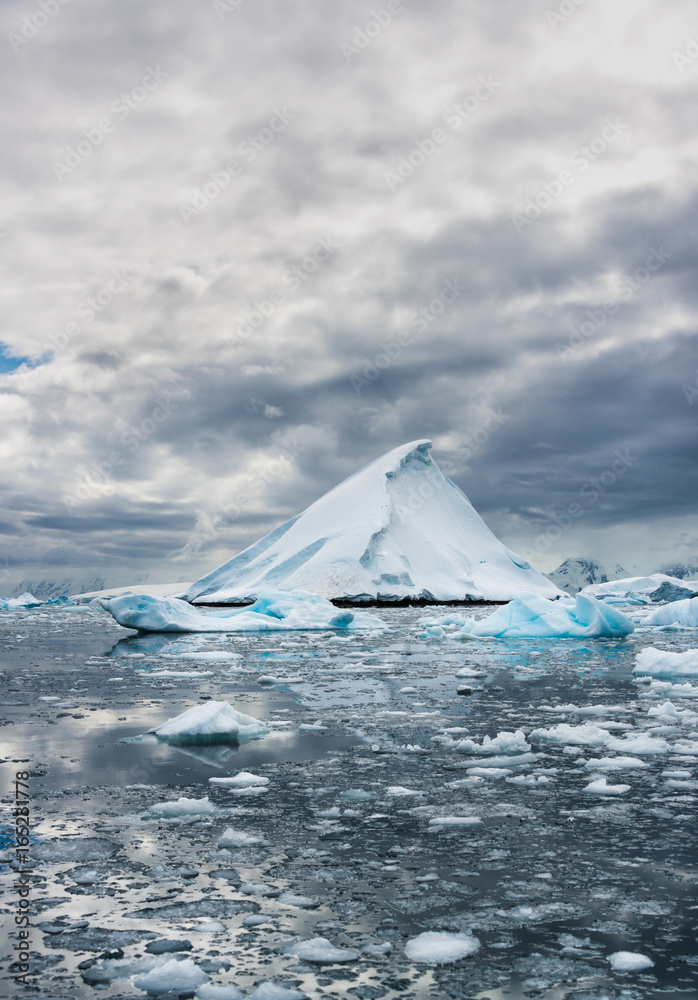Icebergs along the Antarctic Peninsula