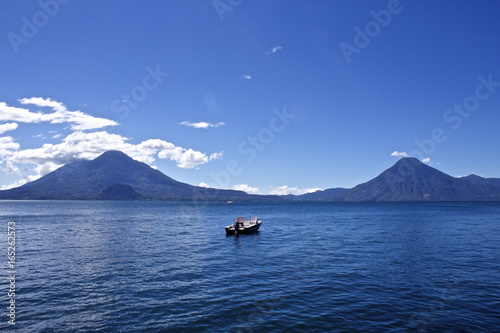 【グアテマラ】アティトラン湖の風景