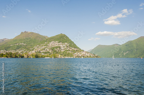Lugano, Stadt, Altstadt, Monte Brè, Ausflugsberg, Lago di Lugano, Luganersee, Wassersport, Schifffahrt, Tessin, Frühling, Sommer, Schweiz