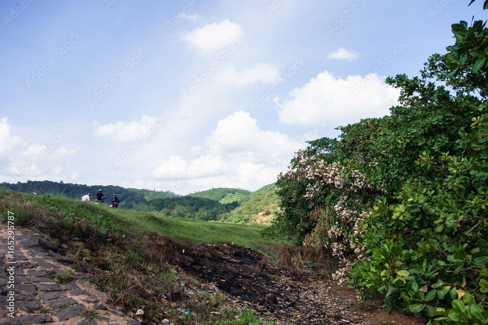Photo Stock ベトナム ラドン県 田舎の風景 山空 Adobe Stock