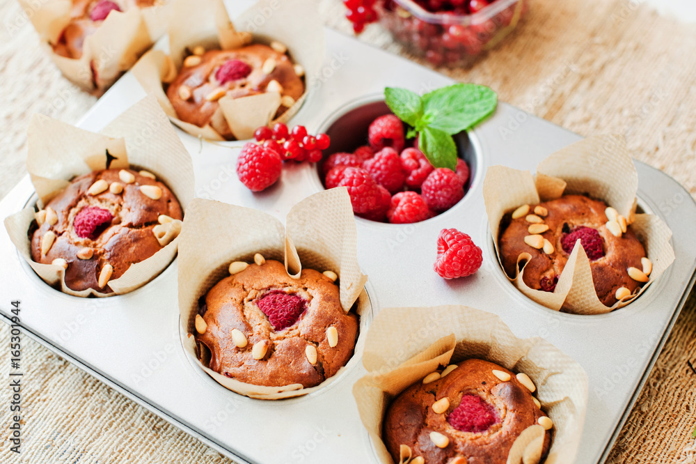 Muffins with raspberries Muffins with raspberries