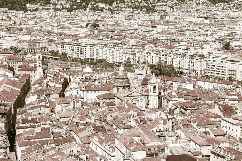 Vue panoramique des toits et ruelles de la ville de nice en France