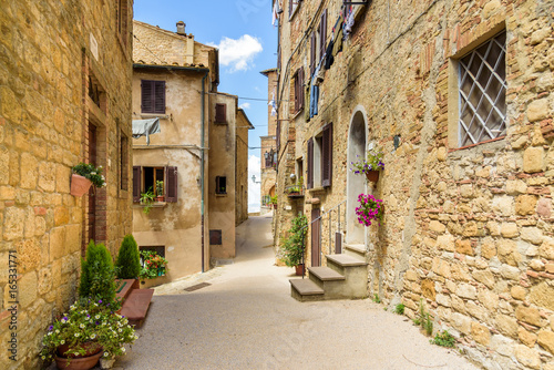 Fototapeta Naklejka Na Ścianę i Meble -  alley in the historic town of Volterra, tuscany, italy