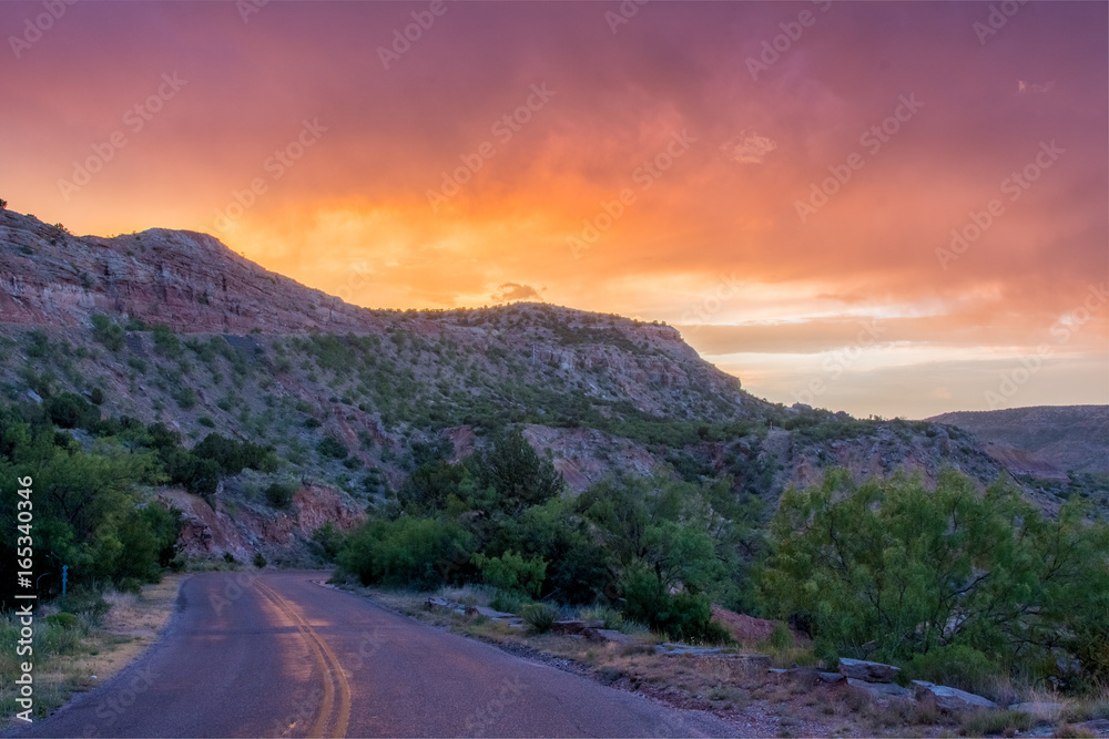 Fototapeta premium Sunset and Road at Palo Duro