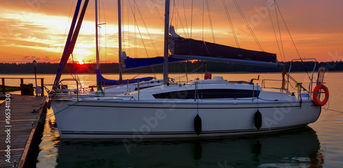 Fototapeta Naklejka Na Ścianę i Meble -  Mazury-wschód słońca