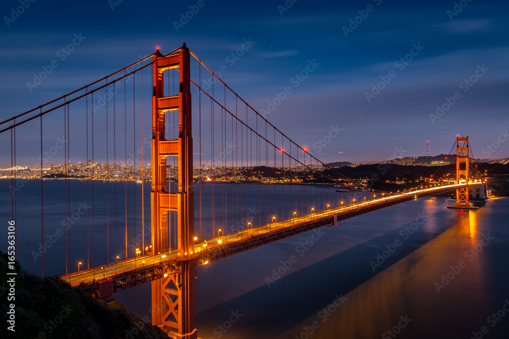 Dusk at the Golden Gate Bridge from Battery Spencer