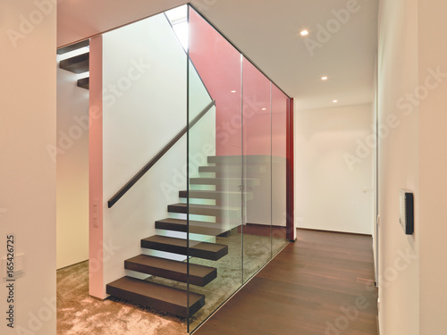 Treppe Treppenhaus Holz Stein Beton