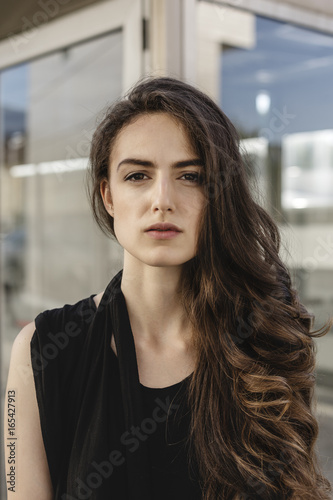 woman, portrait, caucaisian, white, outdoor, one, single, adult, young, brunette, european Free Download woman, portrait, caucaisian, white, outdoor, one, single, adult, young, brunette, european - GFXLoad