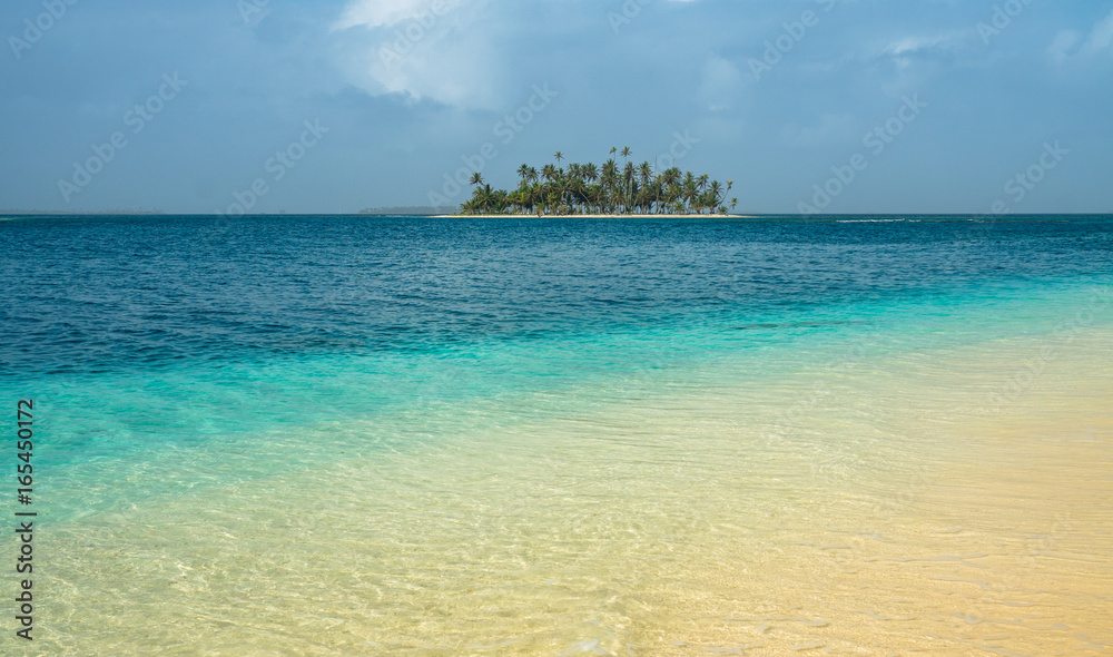 Paradisischer Strand in Guna Yala, San Blas Inseln, Panama