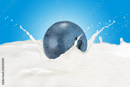 Blueberry With Milk Splash