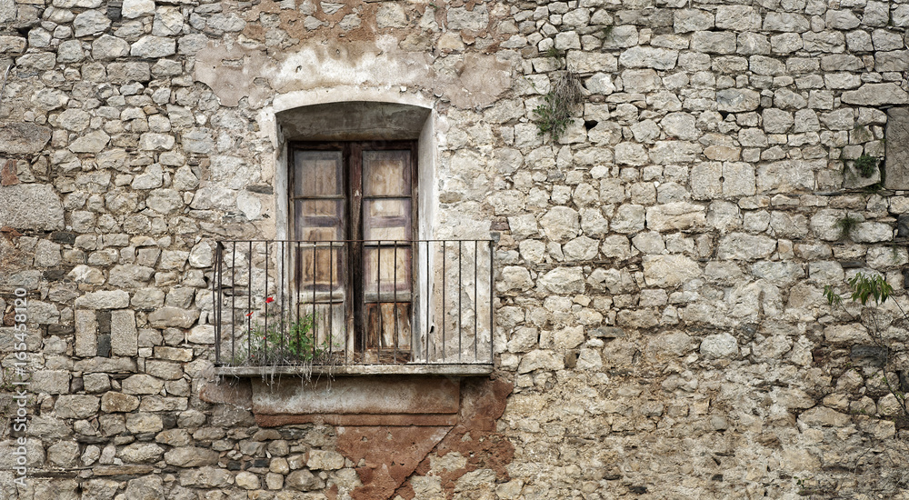 balcón y piedras / balcony and wall balcón y piedras / balcony and wall