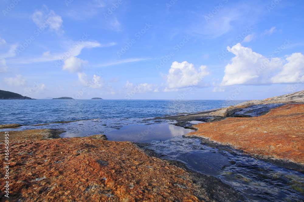 Beautiful sea and clearly blue sky in Phuket island