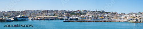Wallpaper Mural Marocco: porto e skyline di Tangeri, città marocchina sulla costa del Maghreb all'entrata occidentale dello stretto di Gibilterra, dove il Mar Mediterraneo incontra l'Oceano Atlantico Torontodigital.ca