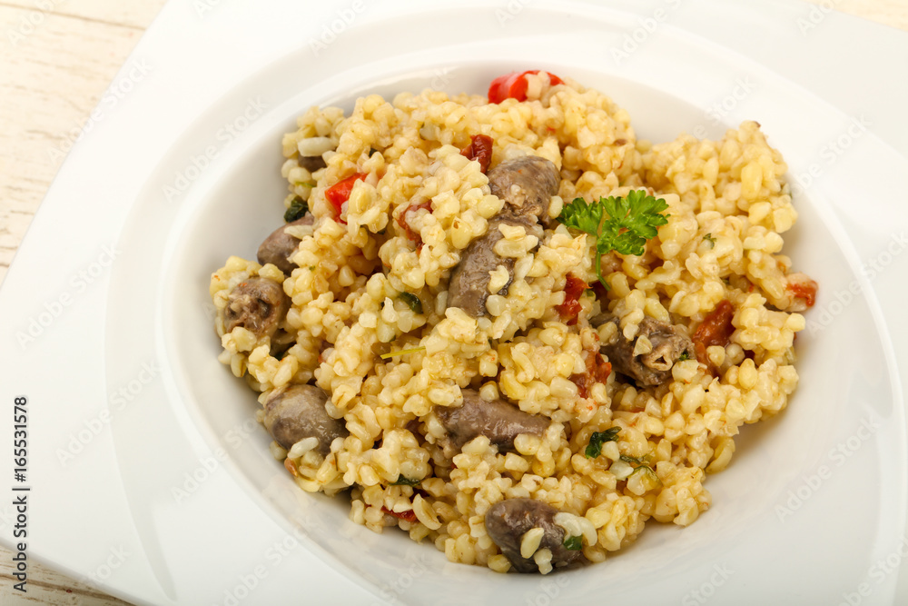 Bulgur with chicken hearts