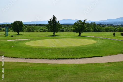 新緑のゴルフ場