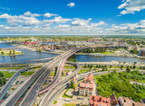 Szczecin z powietrza. Trasa Zamkowa i most Łabudy nad Odrą, widziane z lotu ptaka..