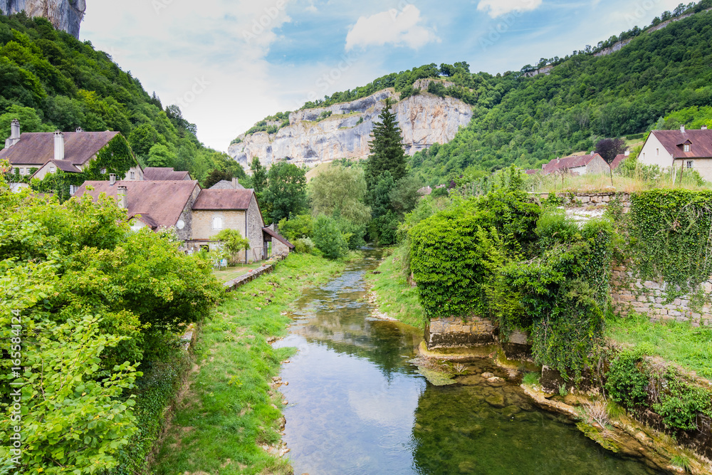 village de Baumes-les-Messieurs, dans le Jura village de Baumes-les-Messieurs, dans le Jura