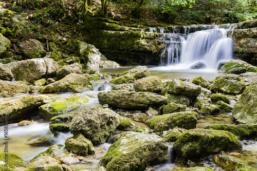 Fototapeta Naklejka Na Ścianę i Meble -  Waterfalls of the river Le Hérisson, in the French Jura