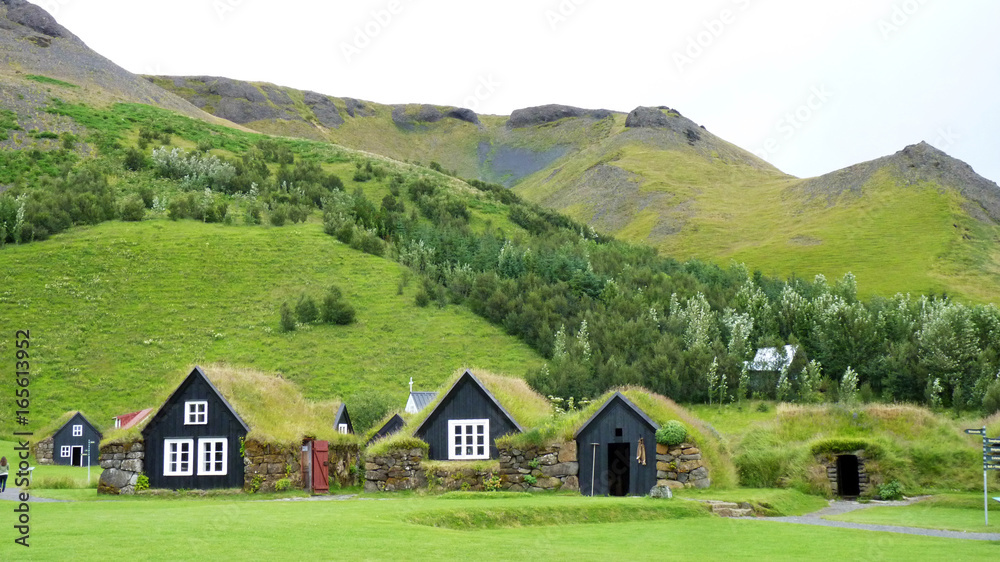 Freilichtmuseum traditioneller Häuser bei Skogar Island