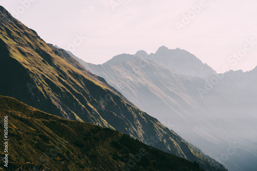 Sonnenaufgang im Stubaital, Österreich photo