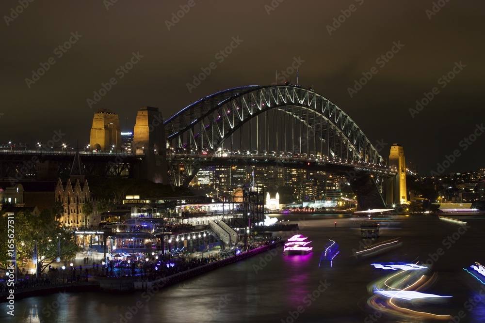 Naklejka premium Sydney Harbour Bridge at night.