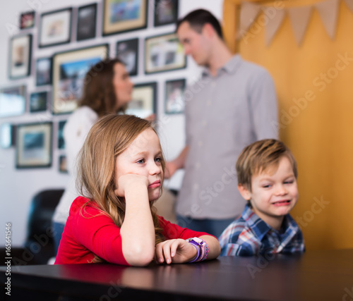 Father and mother with the loud scandal, and children