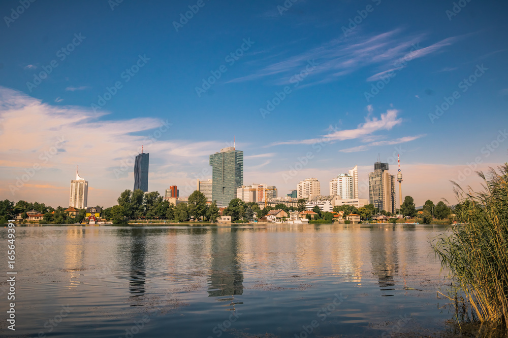 Fototapeta premium Sommer an der Alten Donau in Wien
