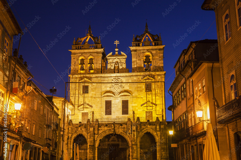 Braga Cathedral at dawn