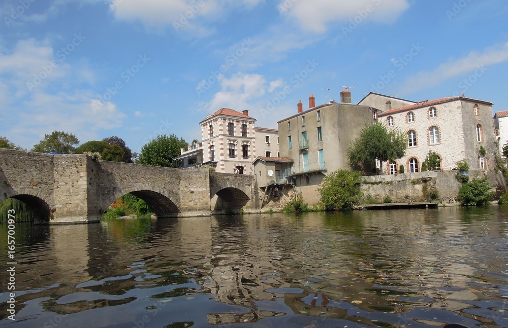 Clisson, ville médiévale à l'art italien de Loire-Atlantique