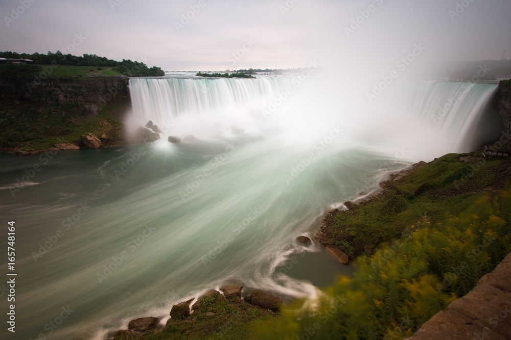 Fototapeta premium Niagara falls from Canadian side