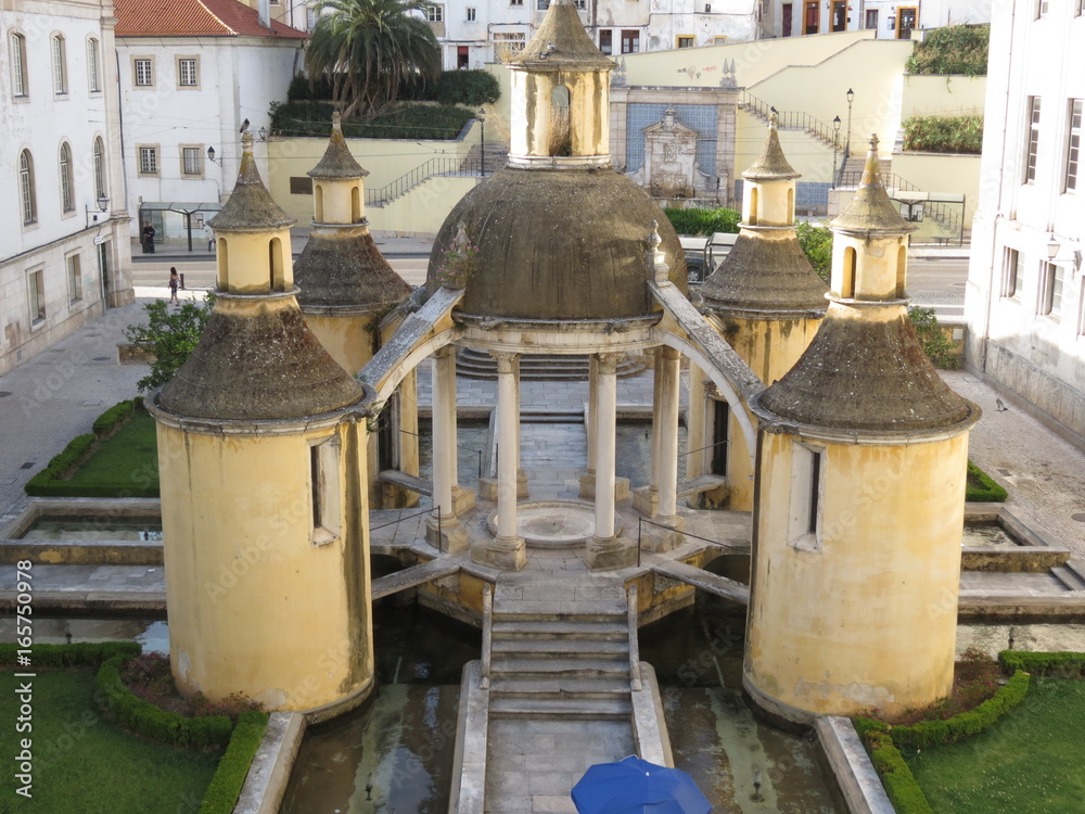 Obraz premium Portugal - Coimbra - Jardin de Manga
