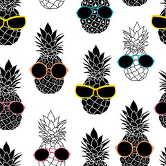 Keuken achterwand Ananas patronen Ananassen met zonnebril zomerpatroon  © Oksancia