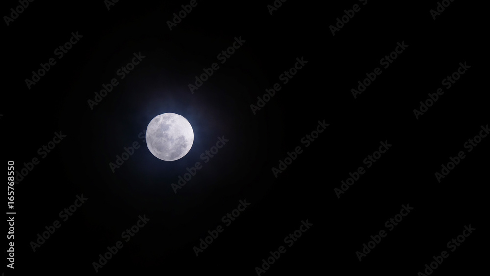 Full Moon or Supermoon / The Full Moon is the moment the entire face of the Moon is illuminated by the Sun's rays. It is the 3rd primary phase Full Moon or Supermoon / The Full Moon is the moment the entire face of the Moon is illuminated by the Sun's rays. It is the 3rd primary phase