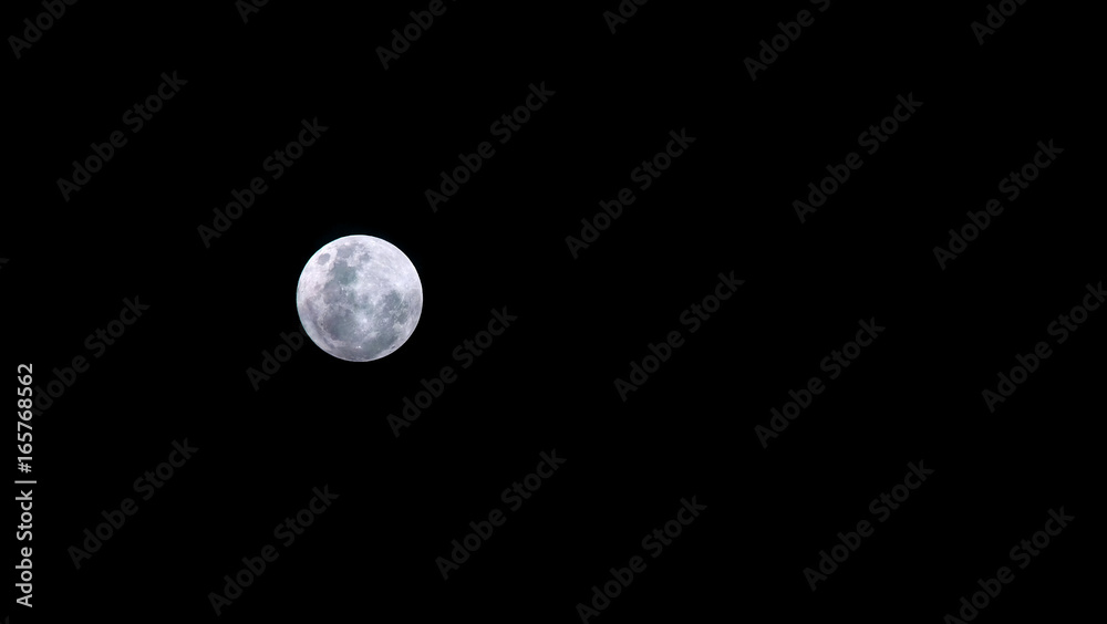 Full Moon or Supermoon / The Full Moon is the moment the entire face of the Moon is illuminated by the Sun's rays. It is the 3rd primary phase Full Moon or Supermoon / The Full Moon is the moment the entire face of the Moon is illuminated by the Sun's rays. It is the 3rd primary phase