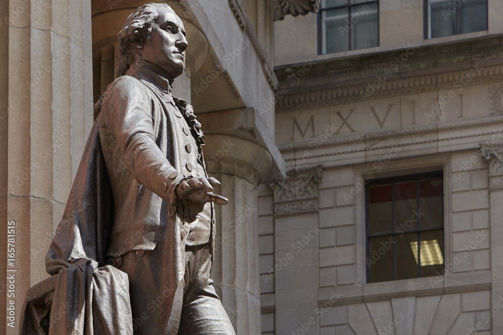 Obraz premium Pomnik George'a Washingtona przed Federal Hall w Nowym Jorku