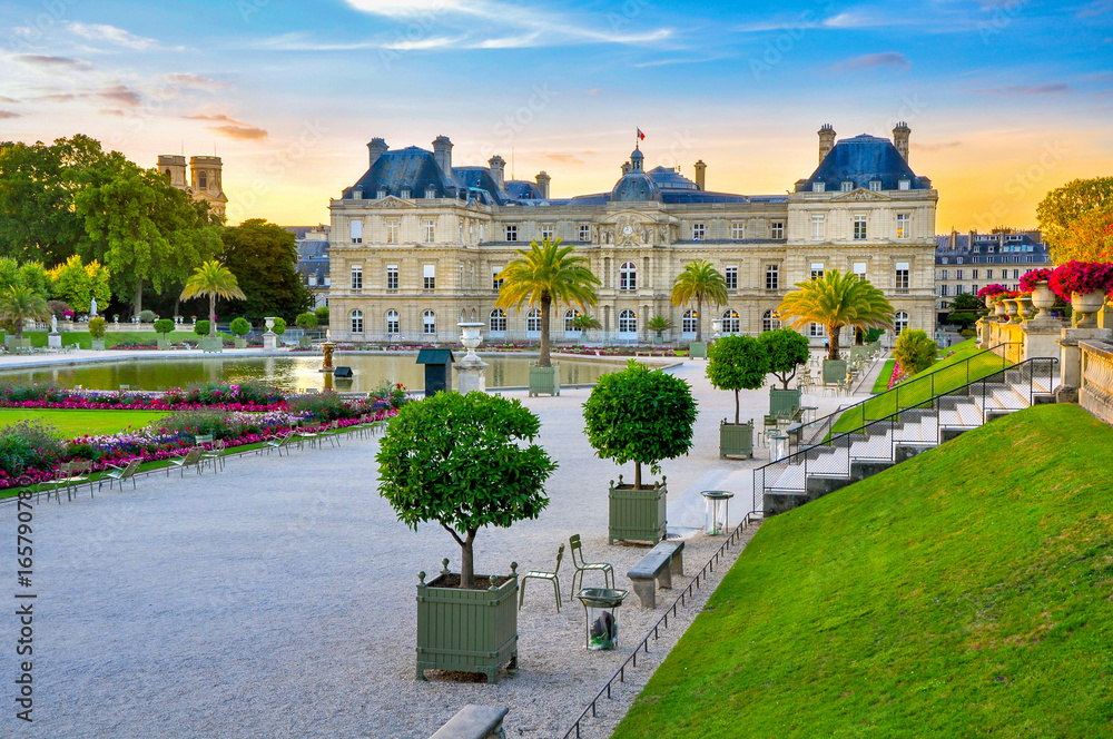 Fototapeta zespół pałacowo-parkowy Wersal, historyczna rezydencja królów francuskich